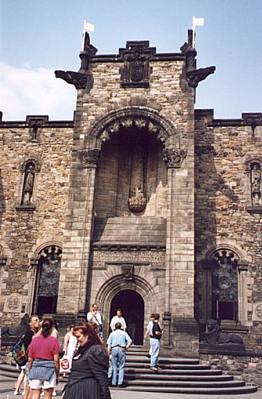 a non-clickable picture of a memorial in Edinburgh Castle